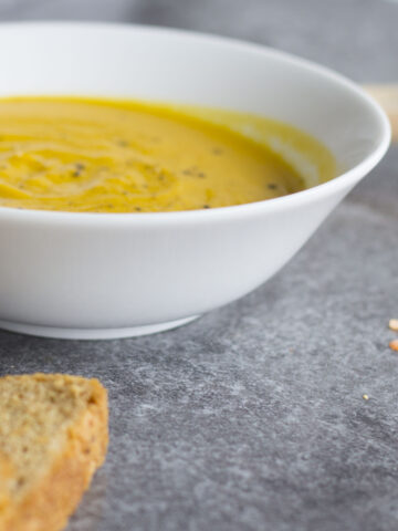 vegan spiced carrot and lentil soup