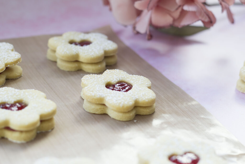 Homemade Vegan Jammy Dodgers Recipe 171 vegan jammy dodgers