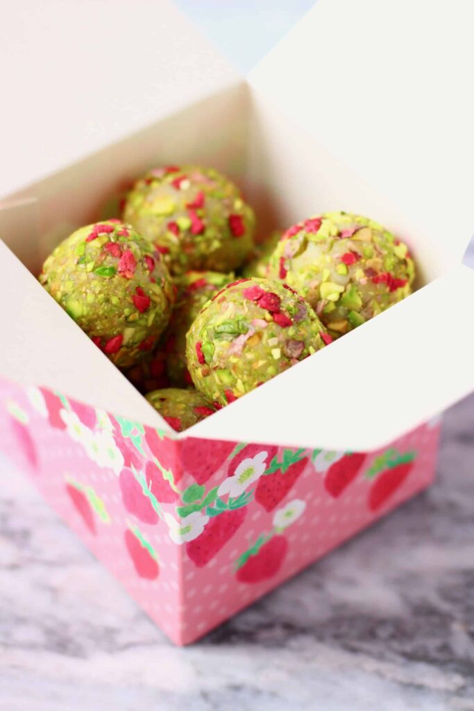 Vegan Valentines Meal Ideas and Recipes 21 Vegan White Chocolate Truffles