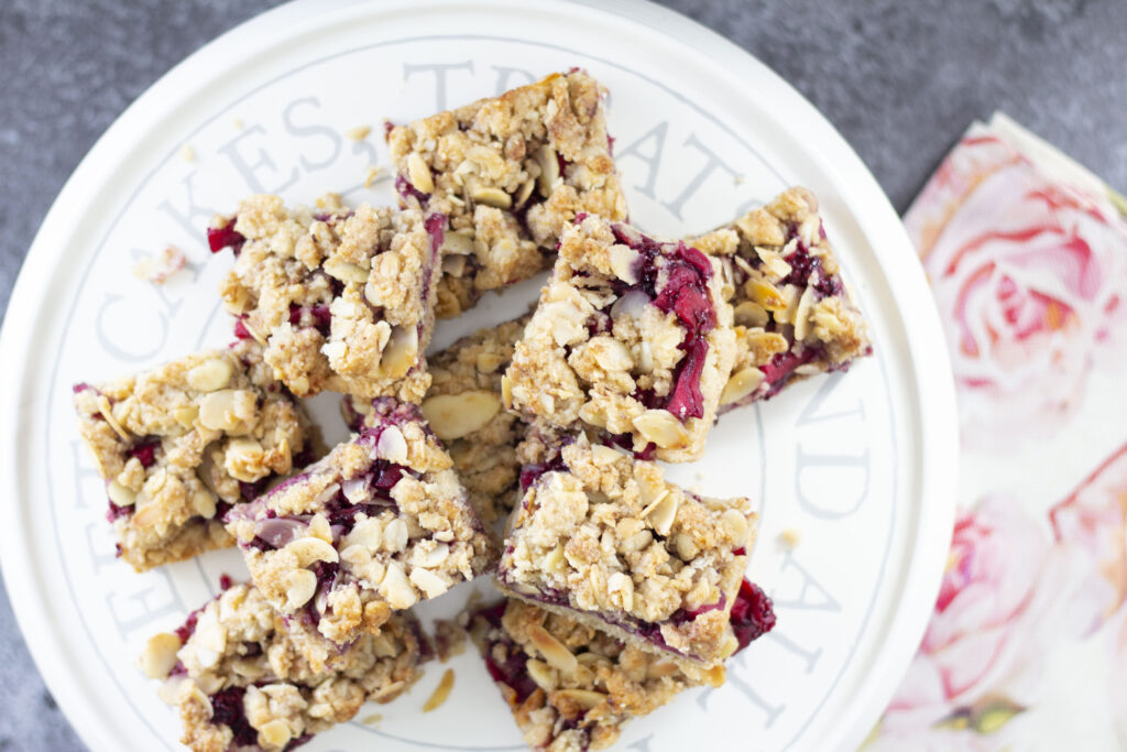 Vegan Apple and Blackberry Crumble Bars Recipe 266 Vegan Apple and Blackberry Crumble Bars