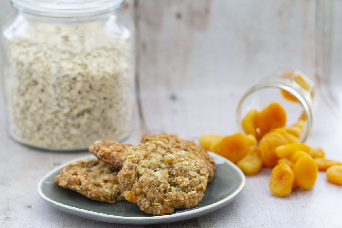 Vegan Chewy Oatmeal Apricot Coconut Cookies Recipe