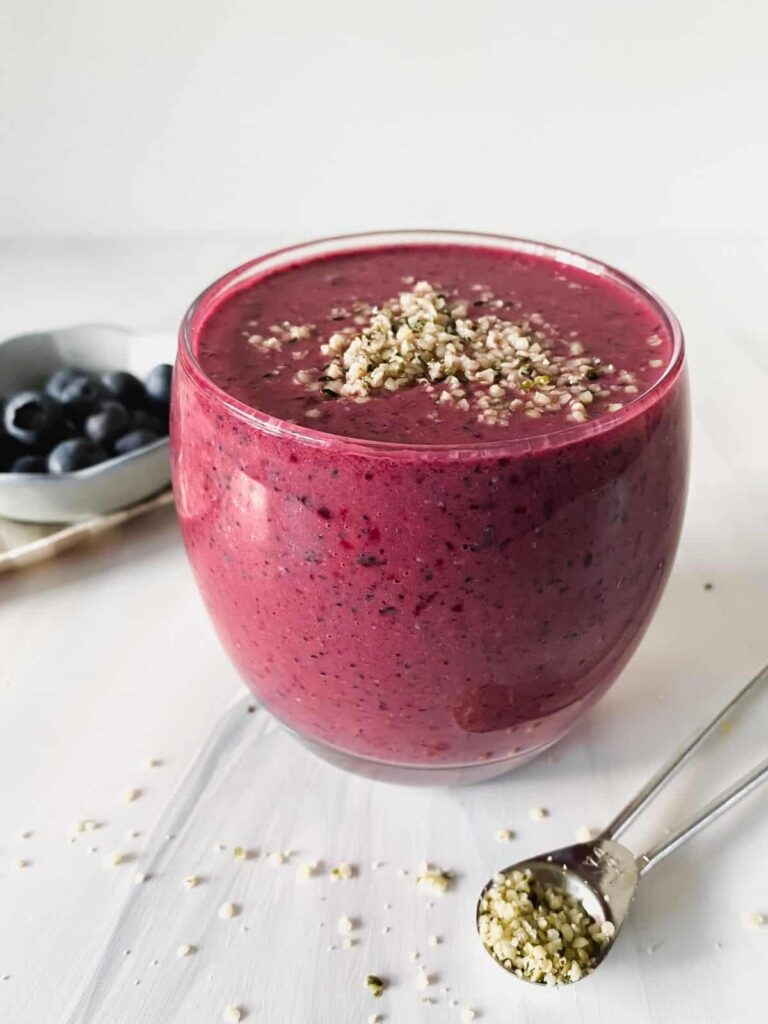 High Protein, Low Calorie Vegan Recipes 6 blueberry hemp smoothie.