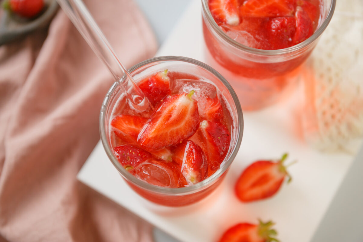 Copycat Starbucks Strawberry Acai Refresher Recipe 179 copycat starbucks strawberry acai refresher