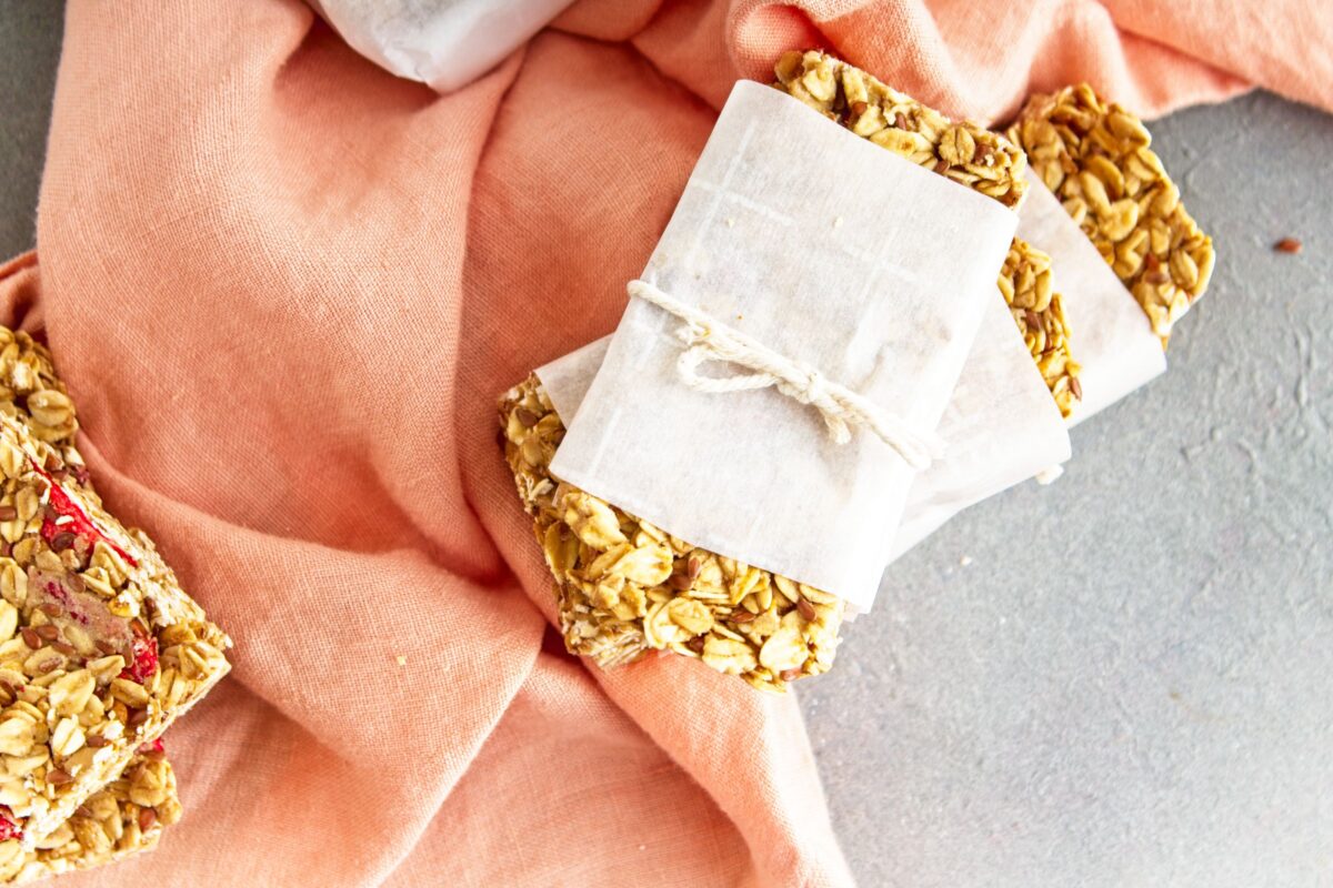 Vegan Strawberry and Cream Granola Protein Bars 222